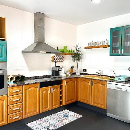 Alojamiento Turistico Casa Ela L'Aldea ภายนอก รูปภาพ